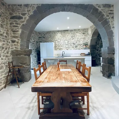 Le Bastion, 15 Guests, 5 Suites, 5 Baths, Ac Pouzols-Minervois