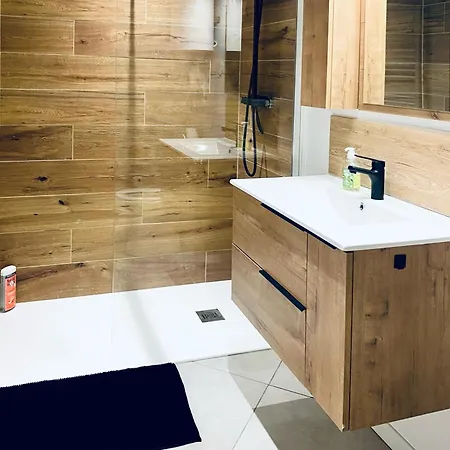 Le Bastion, 15 Guests, 5 Suites, 5 Baths, Ac Prázdninový dům *