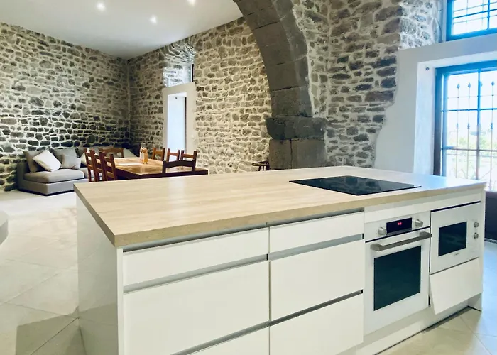 Le Bastion, 15 Guests, 5 Suites, 5 Baths, Ac Vila Pouzols-Minervois