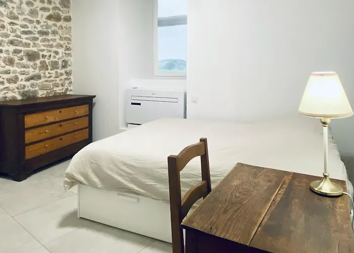 Le Bastion, 15 Guests, 5 Suites, 5 Baths, Ac Vila Pouzols-Minervois